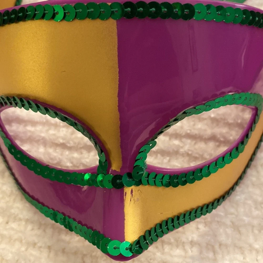 Set of 7 Mardi Gras Masks! Hard plastic purple masks. Very hearty and will last!